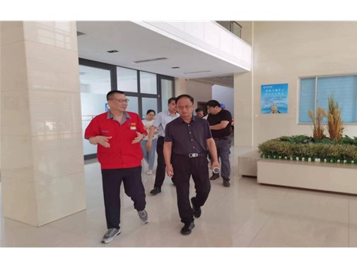 市發(fā)展改革委領(lǐng)導(dǎo)一行赴我司現(xiàn)場調(diào)研指導(dǎo)